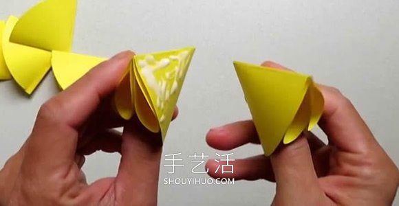 简单星花球的折纸制作方法图解教程 -  www.shouyihuo.com