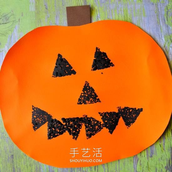 最简单幼儿手工制作万圣节南瓜灯的做法教程 -  www.shouyihuo.com