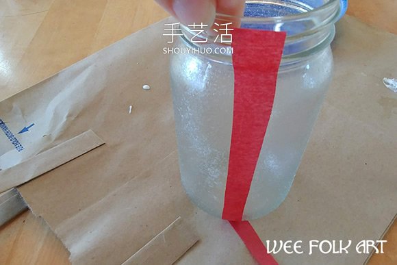 玻璃瓶粘贴彩色薄纸 制作秋季风花瓶的做法 -  www.shouyihuo.com