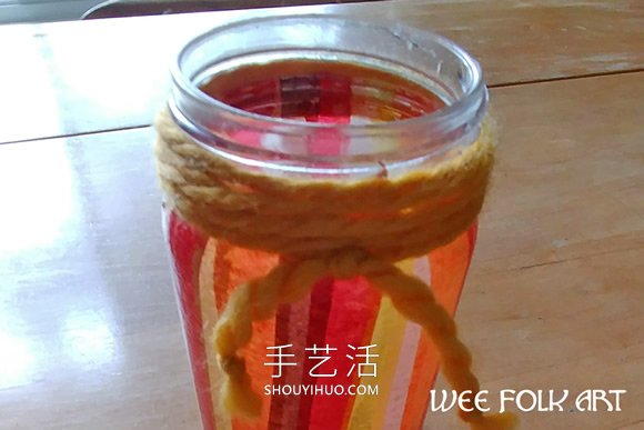 玻璃瓶粘贴彩色薄纸 制作秋季风花瓶的做法 -  www.shouyihuo.com