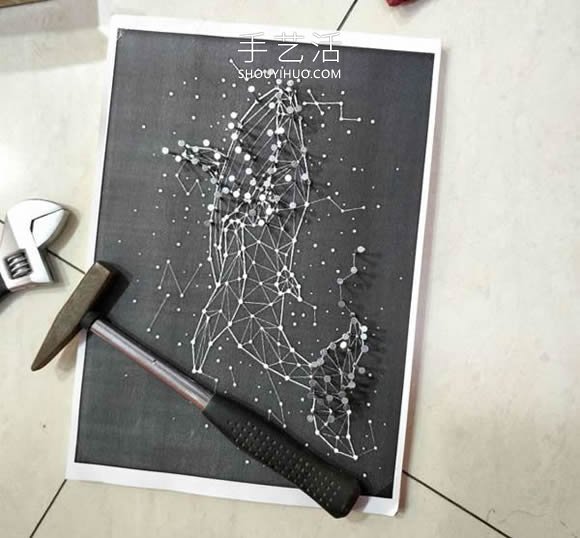 钉子绕线画制作星空鲸鱼座的做法教程 -  www.shouyihuo.com