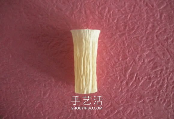 简单自制皱纹纸水仙花的方法图解教程 -  www.shouyihuo.com