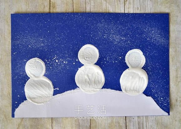 幼儿园用瓶盖简单画冬天雪人的做法教程 -  www.shouyihuo.com