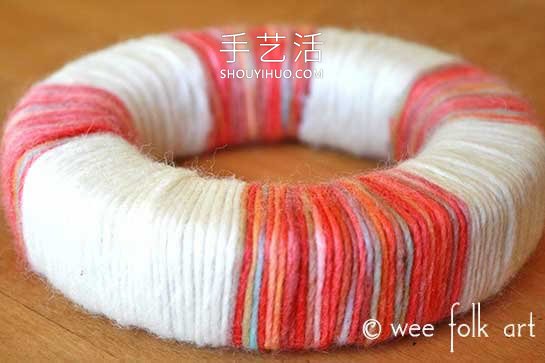 海绵上缠绕纱线 制作漂亮节日装饰烛台！ -  www.shouyihuo.com