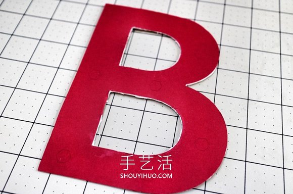 简单自制酒吧字母灯饰的方法图解教程 -  www.shouyihuo.com