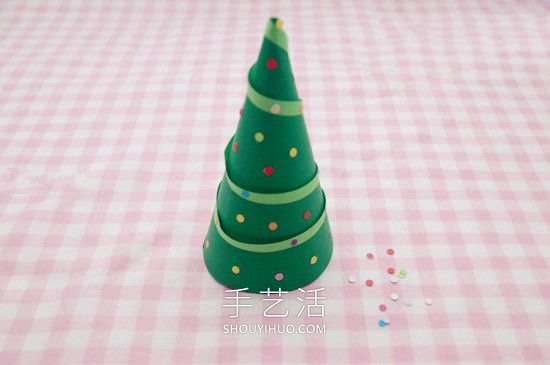 简单卡纸手工制作立体圣诞树的做法教程 -  www.shouyihuo.com