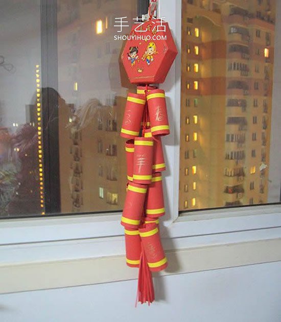 春节简单手工制作爆竹装饰的做法教程 -  www.shouyihuo.com
