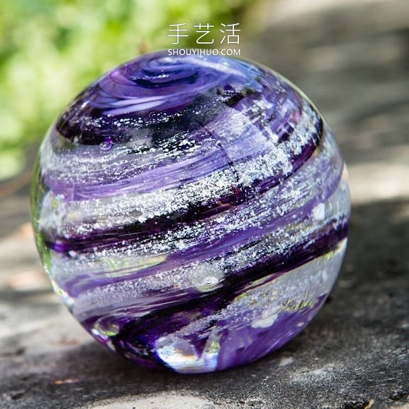 用死者骨灰制作的令人惊叹的纪念玻璃雕塑 -  www.shouyihuo.com