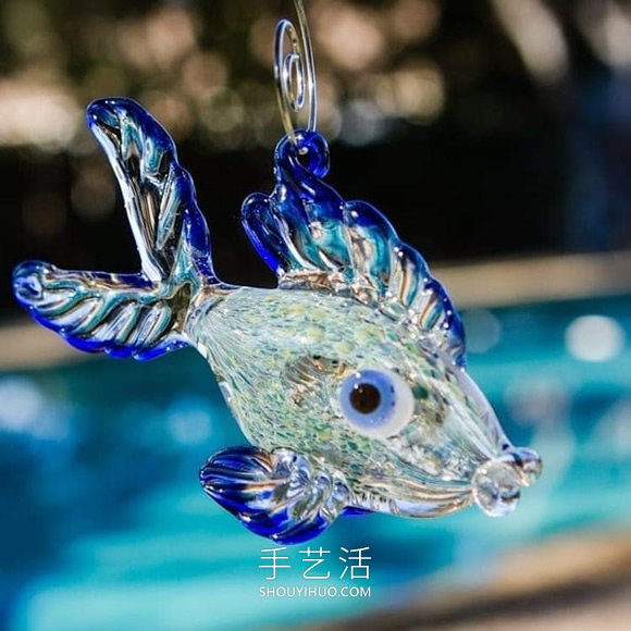 用死者骨灰制作的令人惊叹的纪念玻璃雕塑 -  www.shouyihuo.com