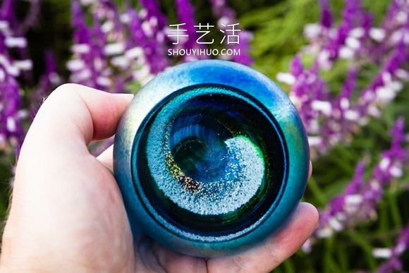 用死者骨灰制作的令人惊叹的纪念玻璃雕塑 -  www.shouyihuo.com