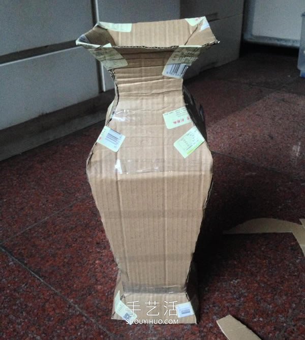 废物利用手工制作优雅花瓶的做法教程 -  www.shouyihuo.com