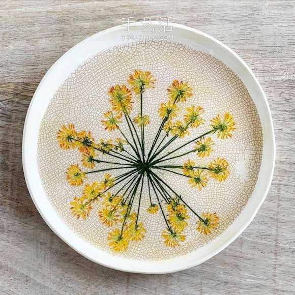 用真实花朵手工制作精美的陶瓷工艺品 -  www.shouyihuo.com
