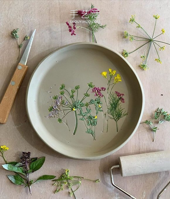 用真实花朵手工制作精美的陶瓷工艺品 -  www.shouyihuo.com
