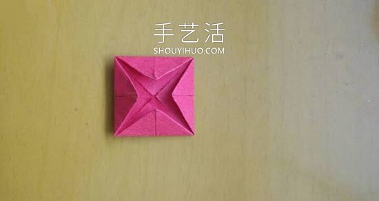 婴儿小衣裤折叠方法教程 -  www.shouyihuo.com