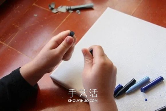 幼儿园蜡笔手工制作雨云画的做法教程 -  www.shouyihuo.com