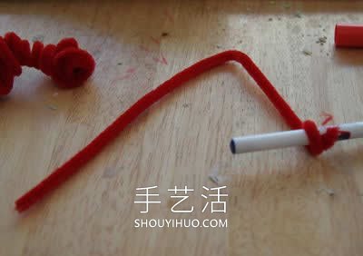 扭扭棒手工制作霸王龙的做法教程 -  www.shouyihuo.com