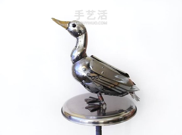 丢弃的机械零件DIY蒸汽朋克风的动物雕塑 -  www.shouyihuo.com