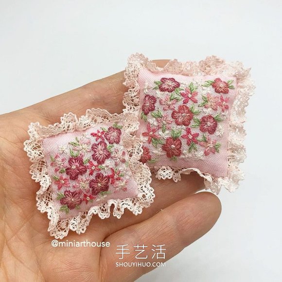 绝美微型艺术！精美手工迷你刺绣抱枕 -  www.shouyihuo.com